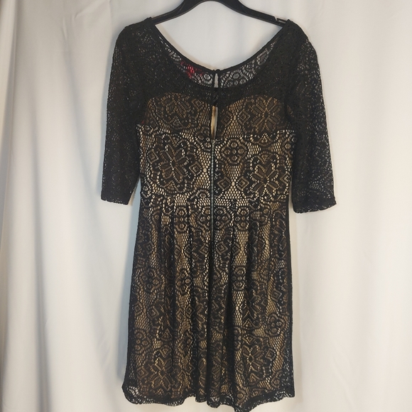 BetseyJohnson size 8 color black and cream - Picture 6 of 14